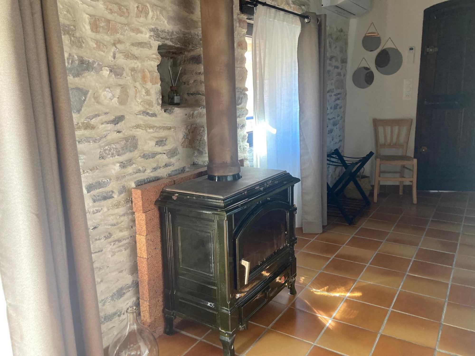 Les Terres Aoyama Ξενοδοχείο Saint Julien Les Rosiers Εξωτερικό φωτογραφία
