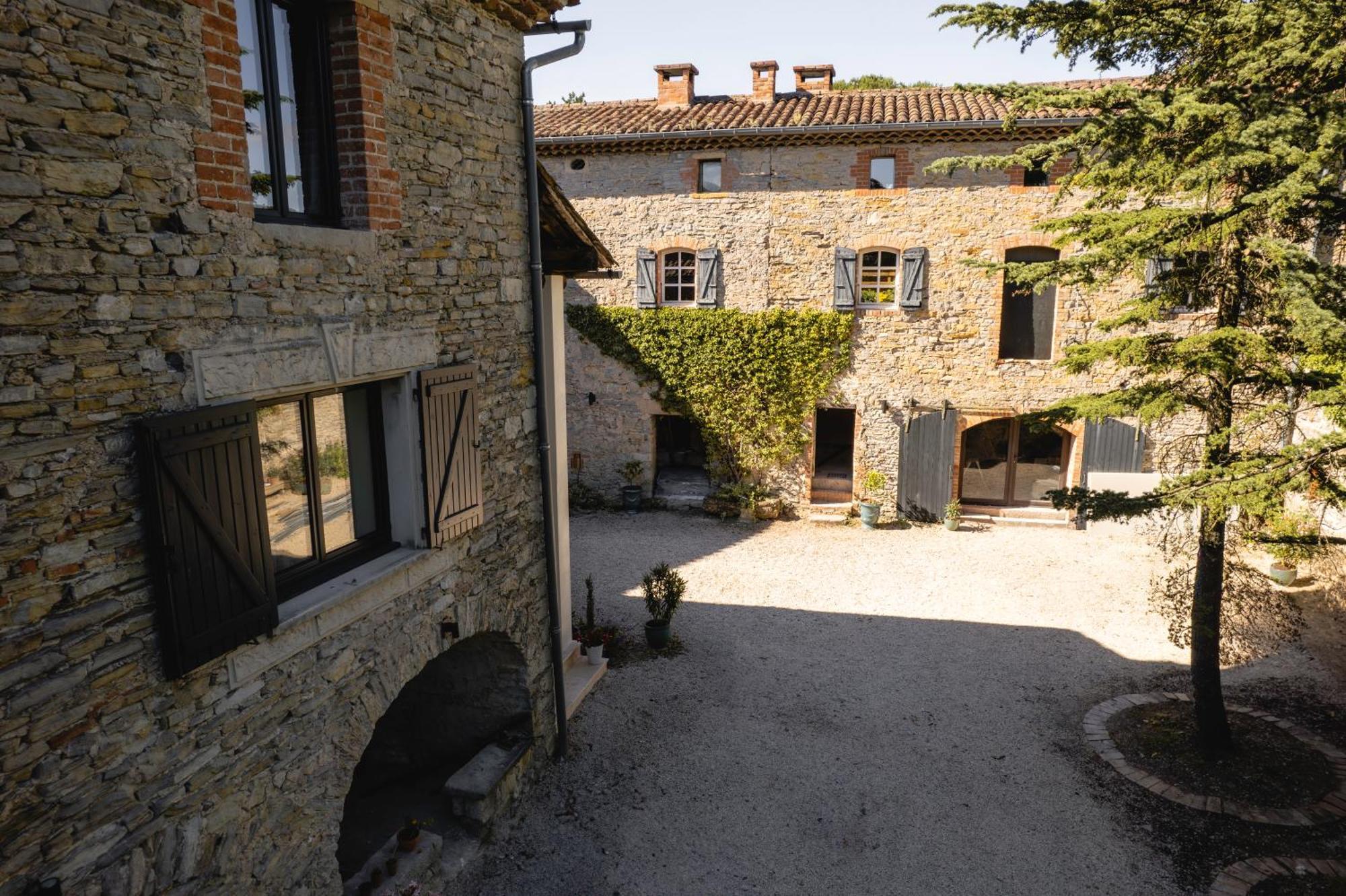 Les Terres Aoyama Ξενοδοχείο Saint Julien Les Rosiers Εξωτερικό φωτογραφία